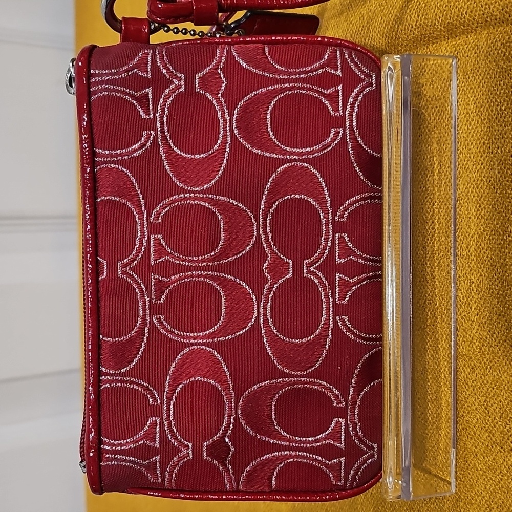 Coach POPPY Red and Silver Vintage Wristlet EUC - Picture 4 of 12